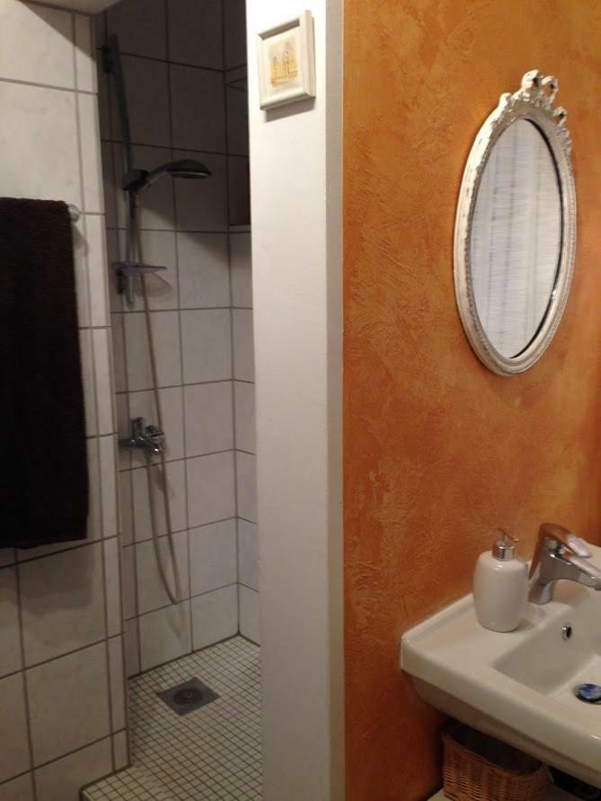 Ferienwohnung Mit Garten In Koeln 외부 사진
